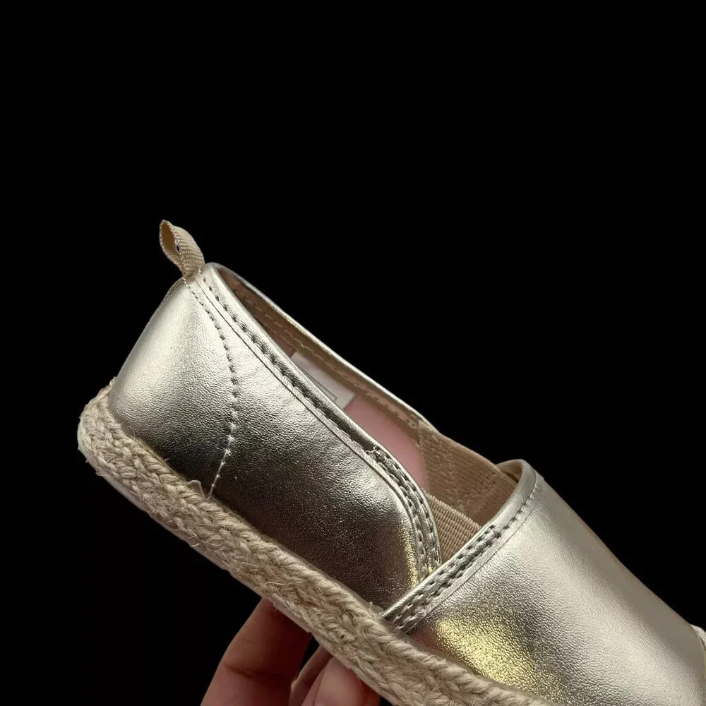 Oshkosh Toddler/Little Girls Slip-on Casual Shoe Size 10 Gold Metallic‎ Finish